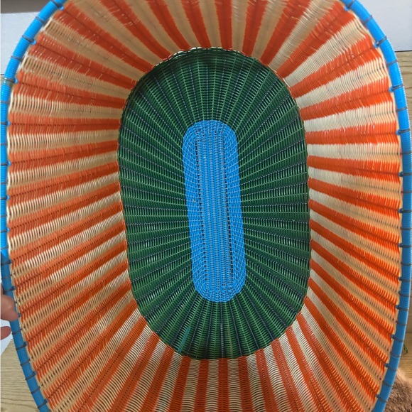 Lola - Picture 2 of 5